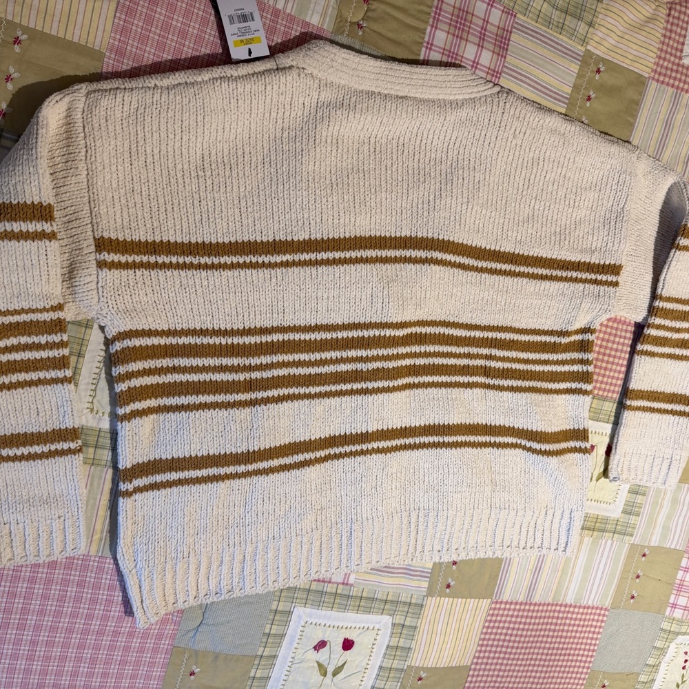 Ladies Size M Striped Cream and Tan‎ Women's Sweater NEW - Picture 12 of 14